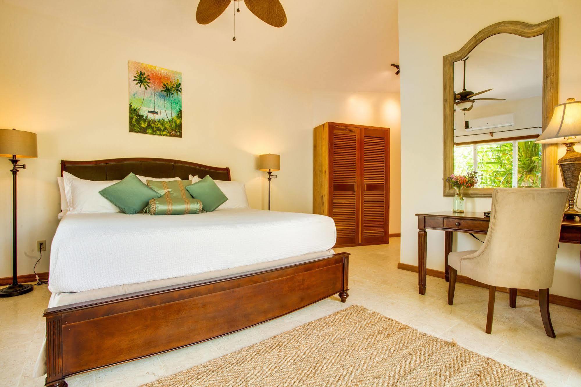 Placencia Hatchet Caye Island Resort (Adults Only) מראה חיצוני תמונה