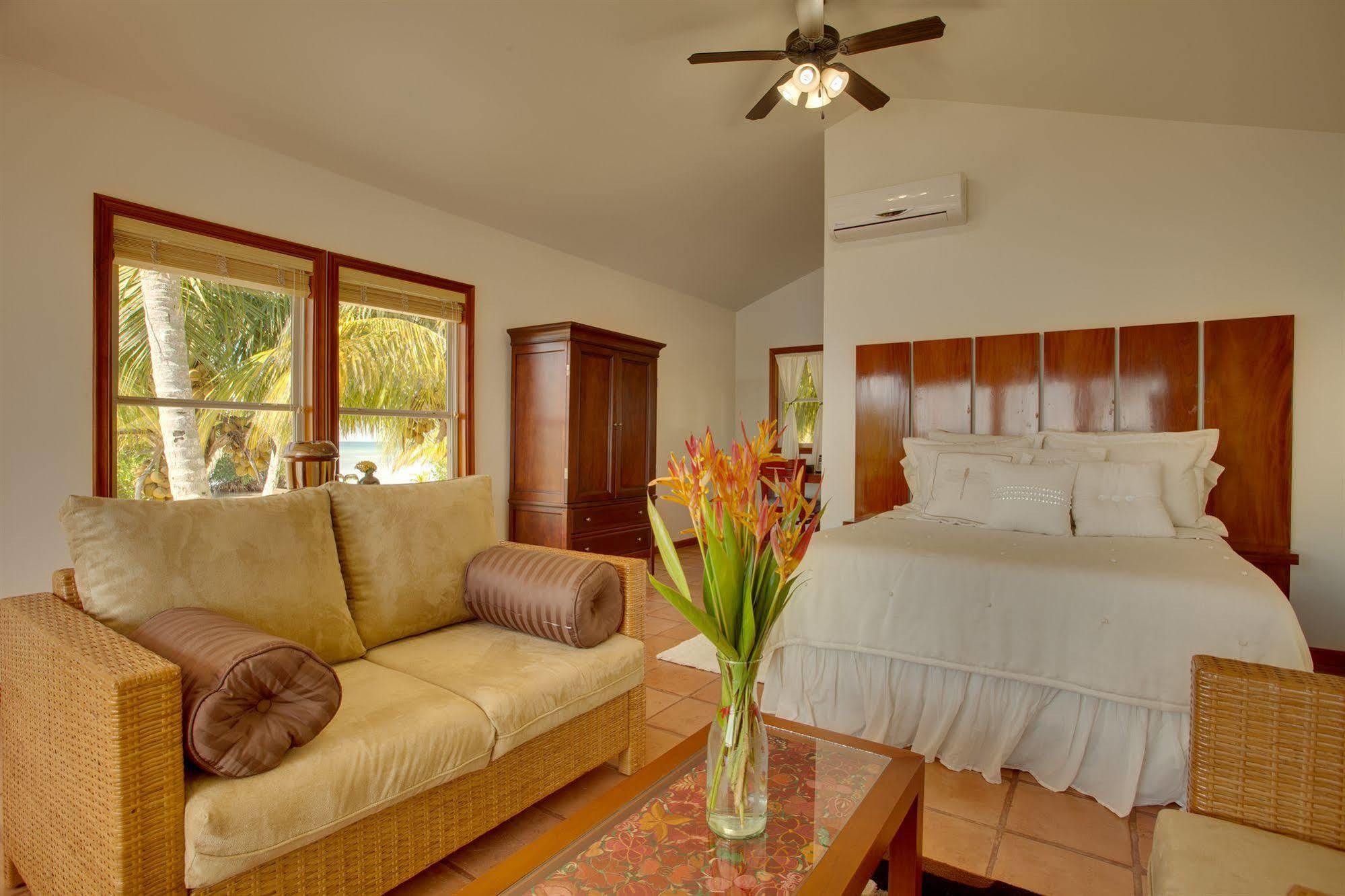 Placencia Hatchet Caye Island Resort (Adults Only) מראה חיצוני תמונה